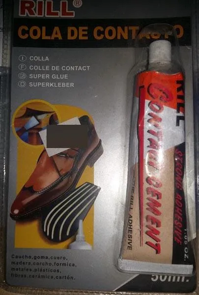 Colla «CONTACT CEMENT» — foto 1 dell'alert A11/0151/17