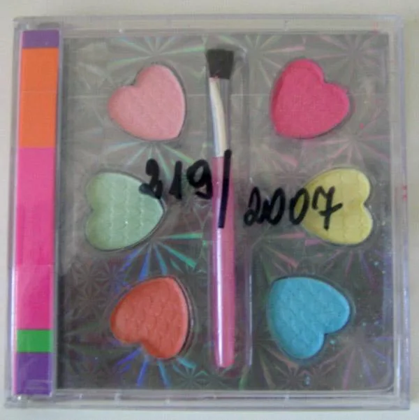 Cosmetici giocattolo per bambole (HEART PALETTE)