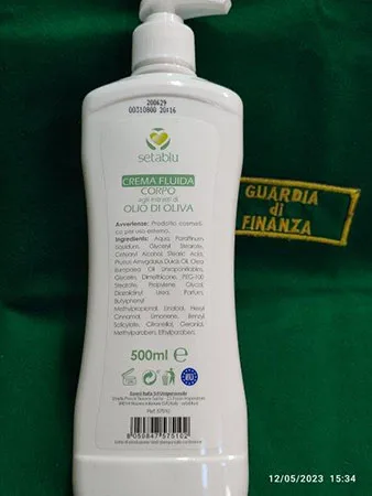 Lozione per il corpo «Crema fluida corpo agli estratti di olio d'oliva» — foto 1 dell'alert A12/02924/23