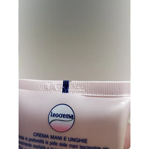 Crema per le mani «Crema mani e unghie» — foto 5 dell'alert A12/01360/24