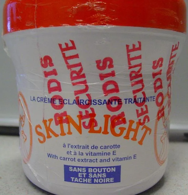 Crema schiarente della pelle & #13; & #13; — foto 2 dell'alert 0464/11