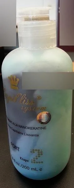 Prodotto di raddrizzamento dei capelli «Crème capilaire lissante - traitement à la nanokeratine - fort - étape 2» — foto 1 dell'alert A12/0469/16