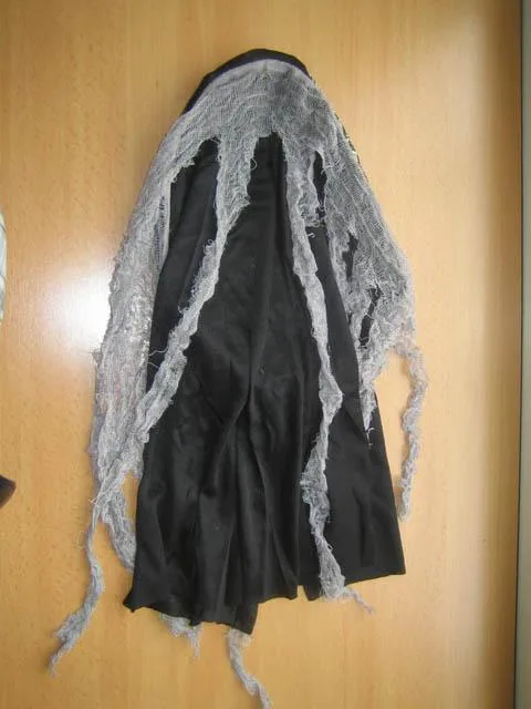 Maschera di fantasia-vestito «Csuklyás gumi álarc ('Hooded rubber mask')» — foto 2 dell'alert A12/1387/14