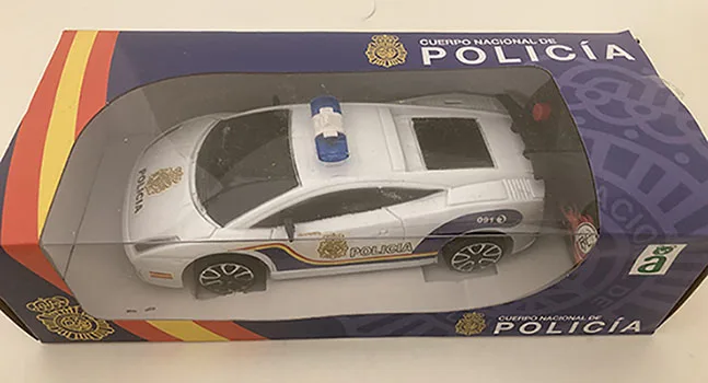 Auto elettrica telecomandata «Cuerpo nacional de Policia» — foto 2 dell'alert A12/01731/21