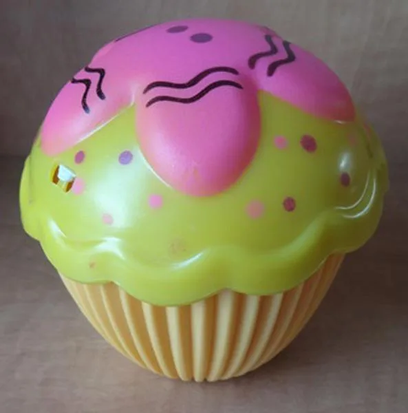 Bambola di plastica «Cupcake surprise» — foto 3 dell'alert A12/0946/18