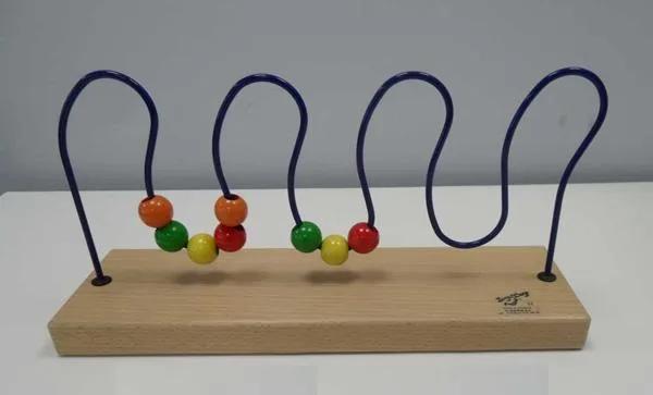 Giocattolo educativo «Curve» (Joy-Toy)