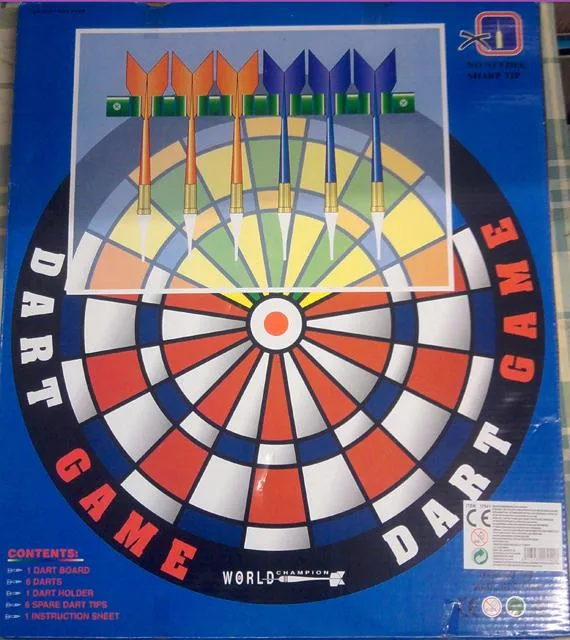 Dart gioco Dartboard con sei freccette "Dart Game-Amus" — foto 2 dell'alert 0097/12