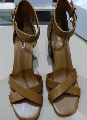 Scarpe estive «Decoltè, sandali» — foto 2 dell'alert A12/00754/23
