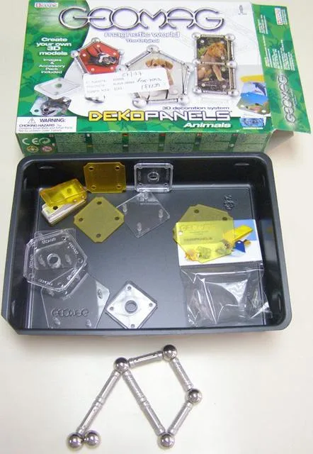 Giocattolo magnetico «Dekopanel Animals» (Geomag)