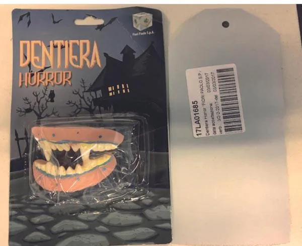 Accessori per abiti di fantasia «Dentiera Horror ('Horror' false teeth)» (Fiori Paolo)