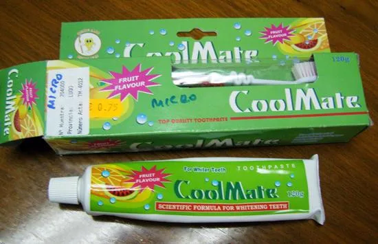 Dentifricio destinato ai bambini – dentifricio con spazzolino — foto 1 dell'alert 0789/07