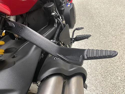 Motocicletta «Diavel» — foto 2 dell'alert A12/01199/23