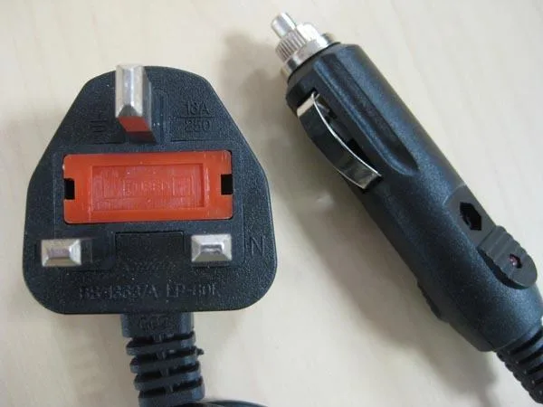 Caricabatterie «Digi Charger D4 (COUNTERFEIT PRODUCT)» — foto 3 dell'alert A12/0524/15