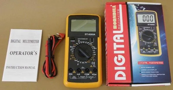 Multimetro digitale «DIGITAL MULTIMETER» — foto 1 dell'alert A11/0003/16
