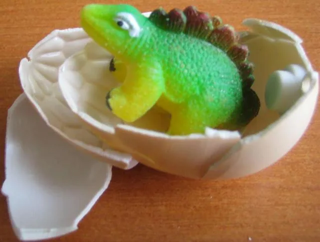 Giocattolo di plastica dinosauro «Dinosaur egg Growing Pet» — foto 3 dell'alert A12/0150/13
