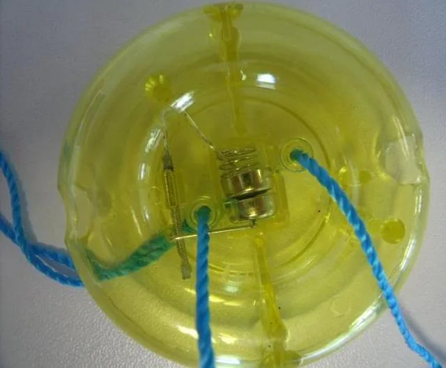 Diabolo con luce «Diver Giro» — foto 5 dell'alert A12/1533/13