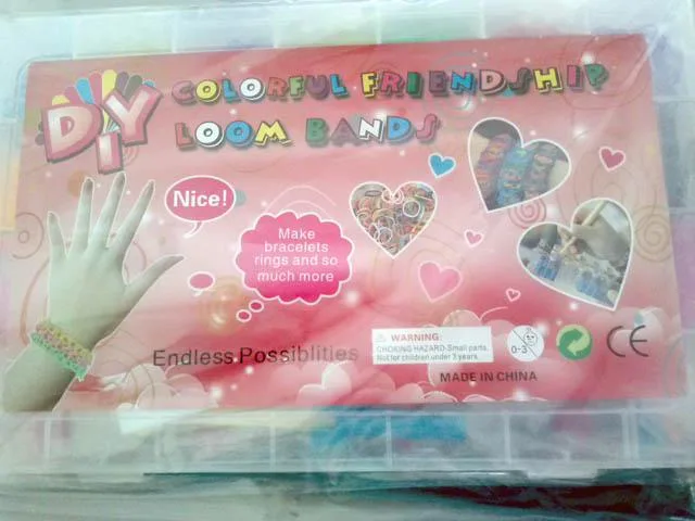 Bande di telai con charms «DIY Colorful Friendship Loom Bands» (Unknown)