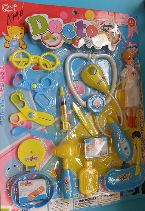 Set di gioco medico con bambola «Doctor toy set» (OM / LE ROYAL)