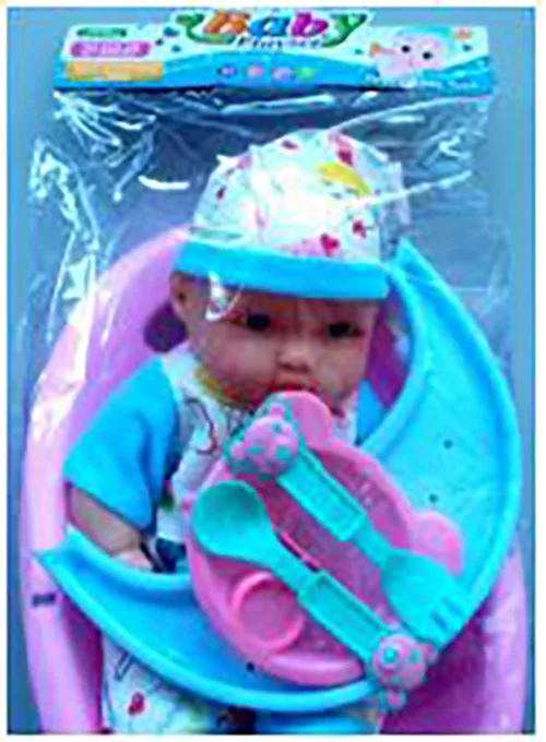 Bambola in plastica con accessori «Doll»