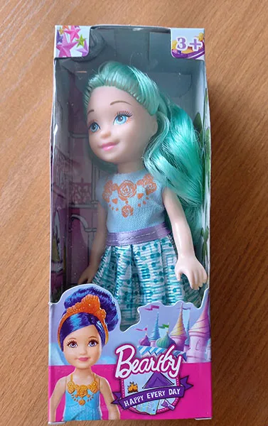 Bambola di plastica «Doll „Bearby“»