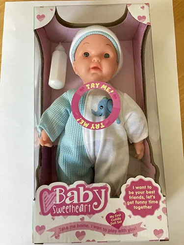 Bambola del bambino «DOLL w 4 SOUNDS AND MILK BOTTLE» (Baby Sweetheart)
