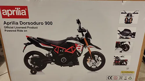 Motocicletta giocattolo «Dorsoduro 900» (Aprilia)