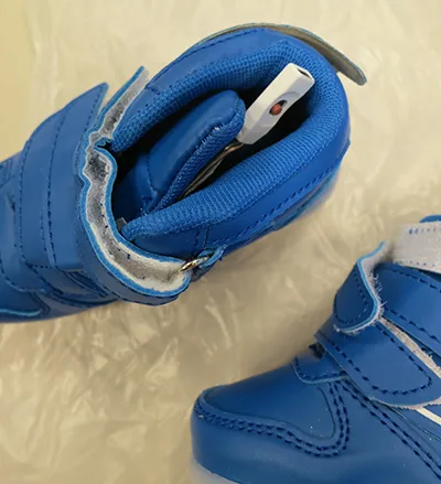 Scarpe per bambini con luce LED «Dragonfly Light» — foto 3 dell'alert A12/01845/20
