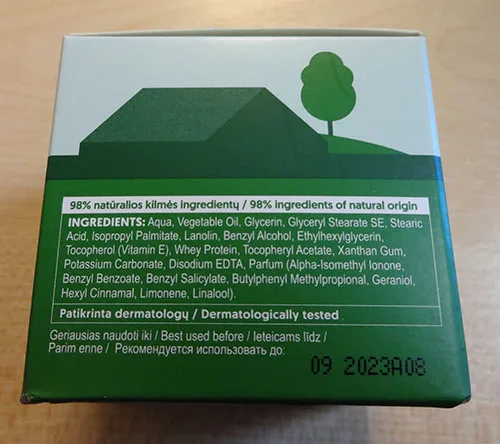 Crema viso «Drėkinamasis veido kremas su natūraliomis išrūgomis visiems odos tipams su proteinais» — foto 2 dell'alert A12/00991/22