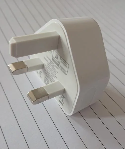 Adattatore di rete USB «Dual USB Mains Adaptor» — foto 2 dell'alert A12/0902/19