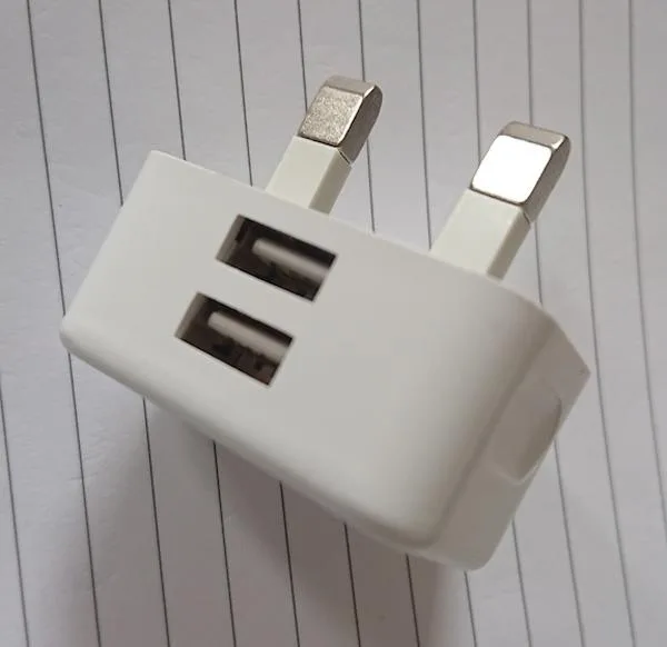 Adattatore di rete USB «Dual USB Mains Adaptor» — foto 3 dell'alert A12/0902/19