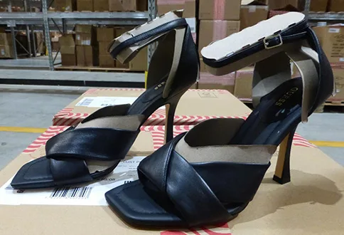 Scarpe da ginnastica «EAC» — foto 2 dell'alert A12/01191/23