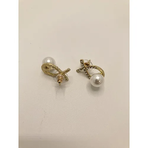 Orecchini «Earrings with pearls» — foto 2 dell'alert INFO/00064/24