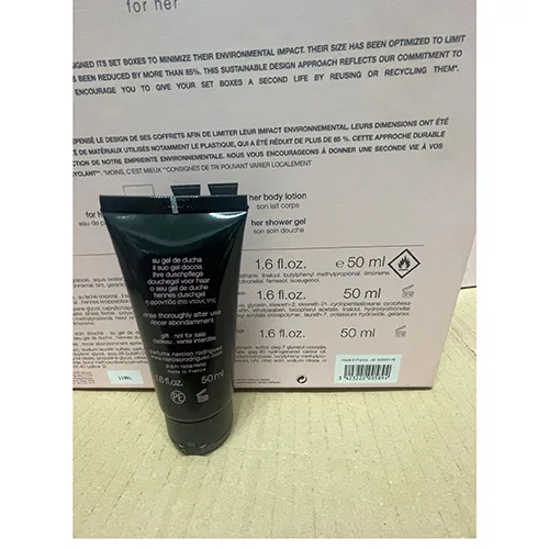 Set cosmetico «Eau de parfum - Body lotion - Shower gel» — foto 7 dell'alert A12/03643/24