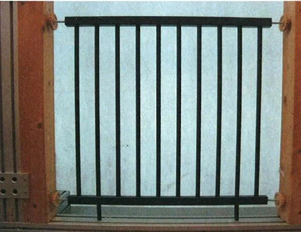 Cancello di sicurezza per bambini «ECO» — foto 2 dell'alert A12/2030/14