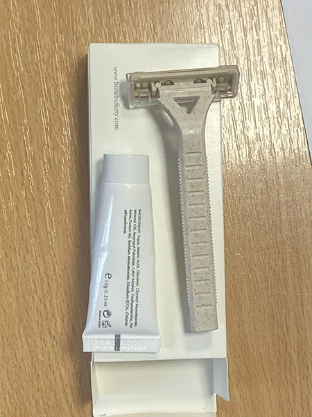 Kit di rasatura «Eco White Carton Shaving Kit GQGEN10059» — foto 2 dell'alert A12/01569/22