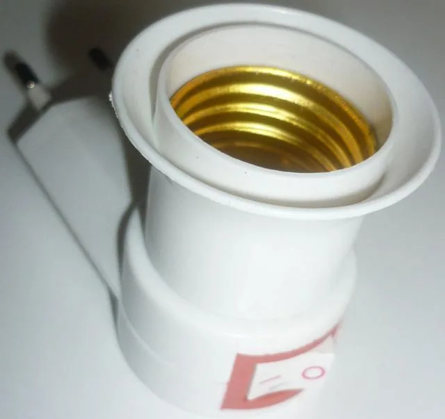 Portalampada/luce notturna «Electrical Accessories» — foto 3 dell'alert A12/0620/14