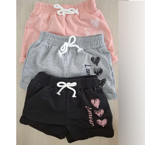 Pantaloncini per bambini «Ensemble de 3 pièces pour tout-petites filles: short à motif de cœur avec ceinture nouée» — foto 3 dell'alert OR/00118/26