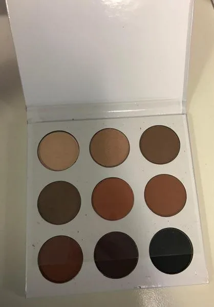 Tavolozza dell'ombretto «EYESHADOW» — foto 4 dell'alert A12/0206/18