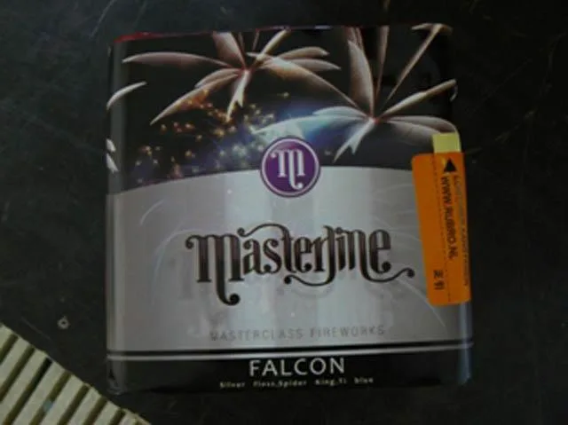 Fuochi d'artificio «Falcon» — foto 1 dell'alert A12/0905/14