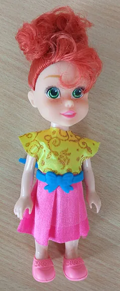 Bambola di plastica «Fancy Nancy» — foto 2 dell'alert A12/01529/21