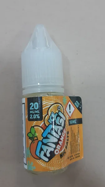 Liquido per sigaretta elettronica in contenitore di ricarica «Fantasi Ice Nic Salts 20mg/ml (2%) 10ml volume» — foto 1 dell'alert A12/01407/23