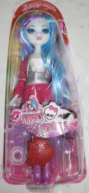 Bambola in plastica con accessori «Fashion angle» (GF - GHOST FESTIVAL)