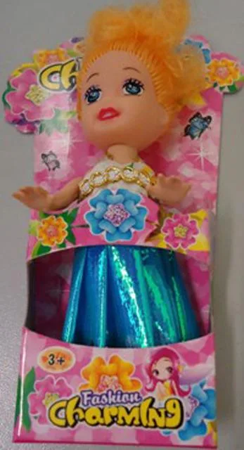Bambola di plastica «Fashion Charming» — foto 2 dell'alert A12/1174/12