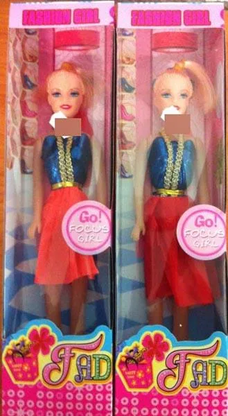 Bambola di plastica «Fashion Girl» (ABABABY / FAD)