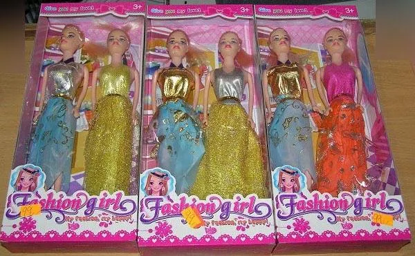Bambola di plastica «Fashion Girl» (Unknown)