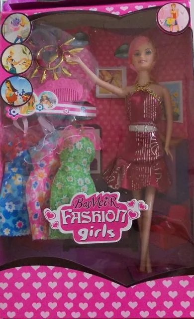 Bambola di plastica con accessori &amp; #13; &amp; #13; «Fashion girls» (Bar Meir)