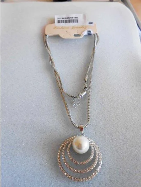 Collana di collane «Fashion Jewelery» — foto 1 dell'alert A12/1956/19