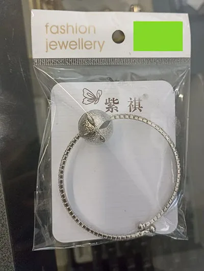 Braccialetto «Fashion jewellery» — foto 2 dell'alert INFO/00128/22