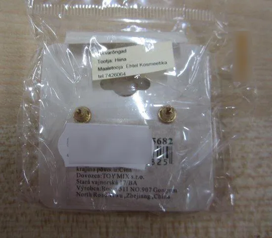 Orecchini «Fashion Jewelry» — foto 2 dell'alert A12/00613/23