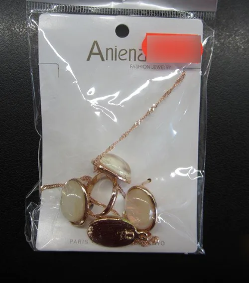 Set di gioielli «Fashion Jewelry» — foto 1 dell'alert A12/00614/23